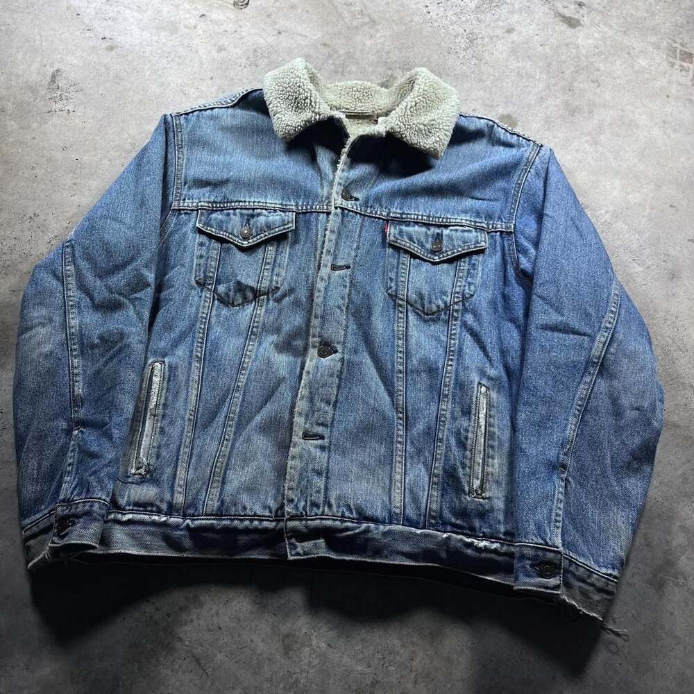 Levi's Standard Trucker Sherpa Lined Denim Jacket Size XL